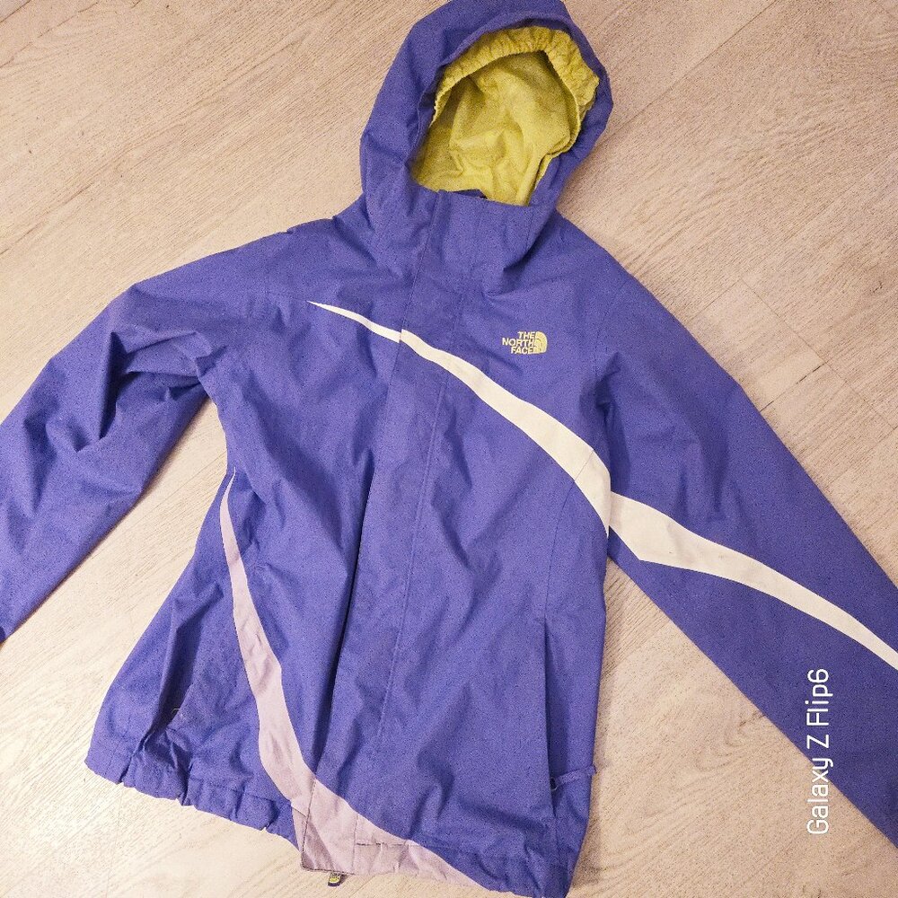 Northface kids raincoat size 10/12 girls M